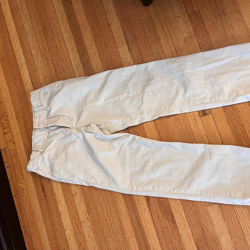 Vineyard Vines boys khaki pants. Size 14.